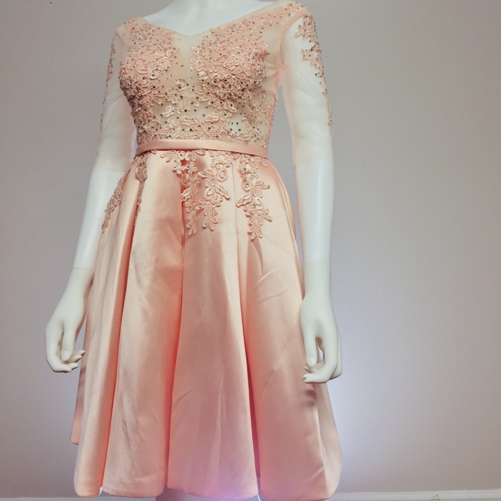 💃🏻 Prom Dress - Picture 3 of 6